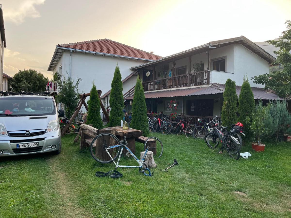 Kitka Hostel - Guest House Vratnica Экстерьер фото