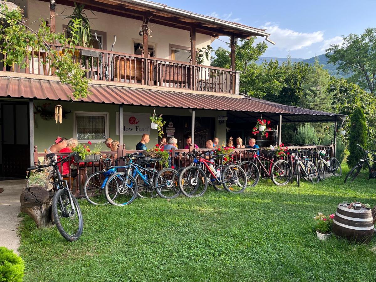 Kitka Hostel - Guest House Vratnica Экстерьер фото