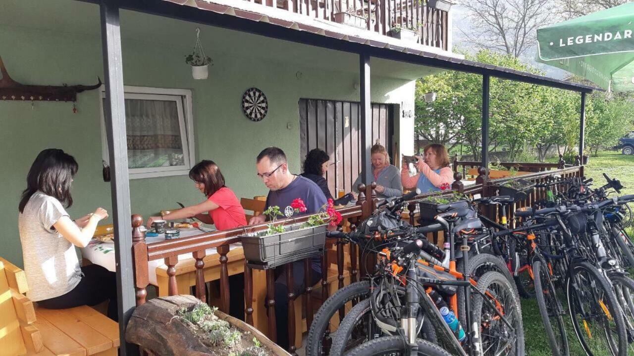 Kitka Hostel - Guest House Vratnica Экстерьер фото