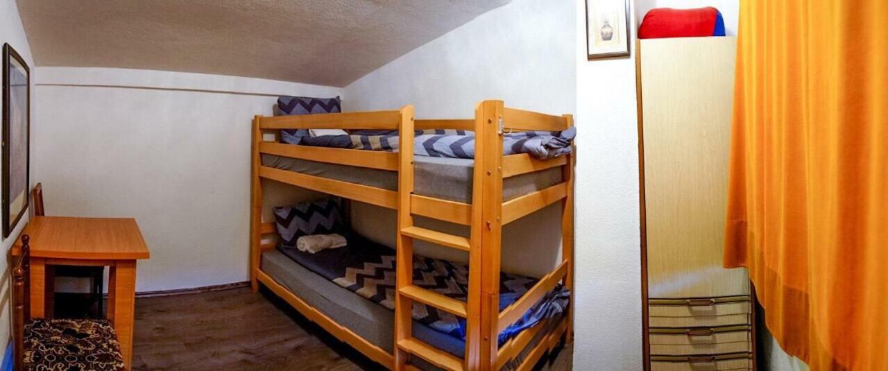 Kitka Hostel - Guest House Vratnica Экстерьер фото